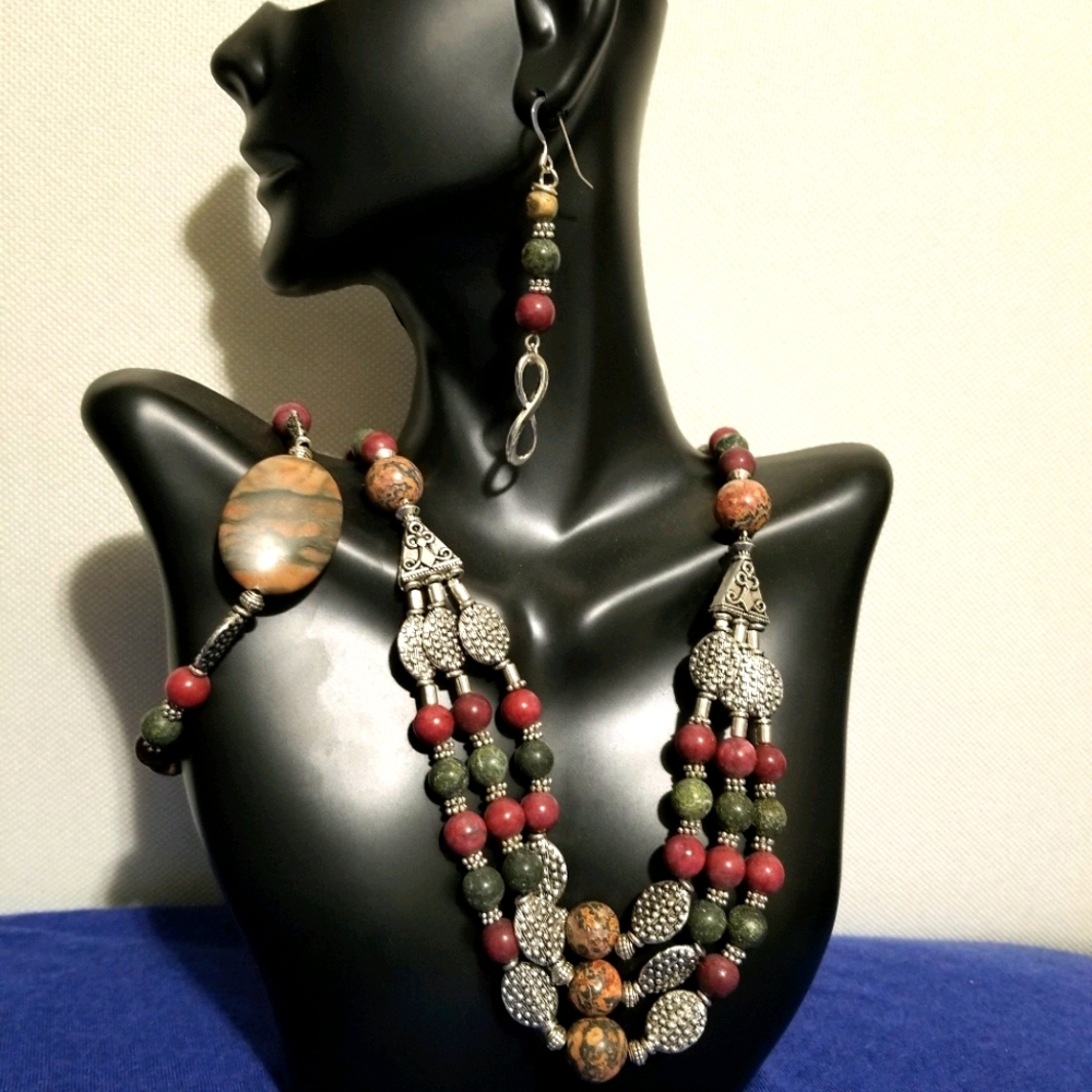 Real silver Egyptian style jewelry set !